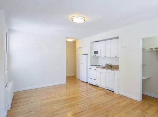 Photo - 260 W 27th St Apartment