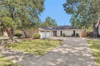 Building Photo - 23918 Spring Gum Dr