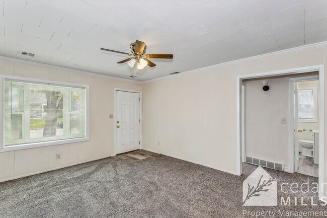 Foto del edificio - Over 1300 sq. feet in East Central Wichita
