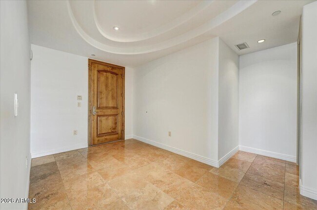 Foto del edificio - 7181 E Camelback Rd