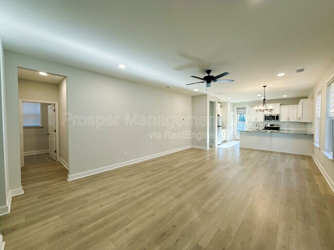 Foto del edificio - 8650 Windsor Hill Blvd