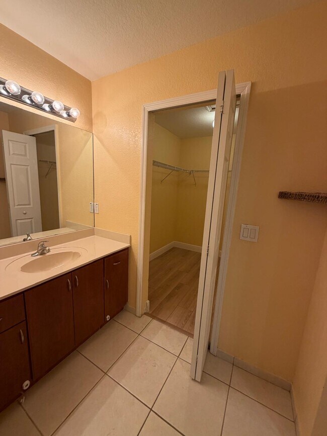 Foto del edificio - 8891 SW 223rd Ter