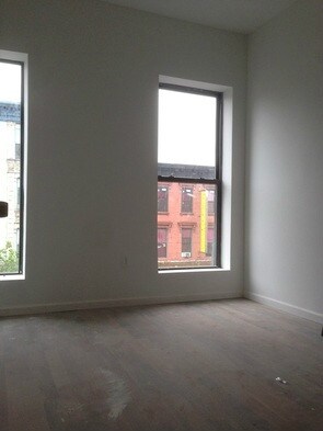 Foto del edificio - 1043 Fulton St
