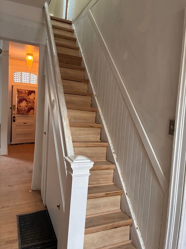 stairs to the upstairs - 440 Ontario St