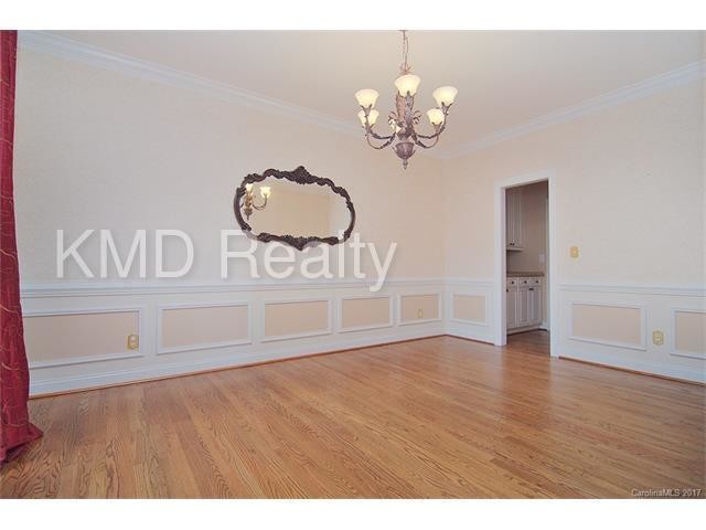 Foto del edificio - 11033 Fountaingrove Dr