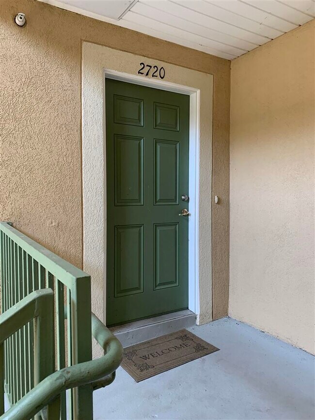 Foto del edificio - 2720 Golden Lake Loop
