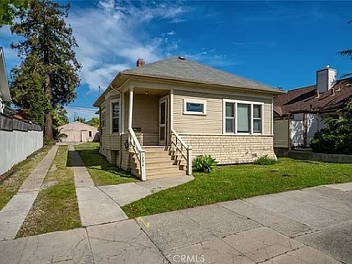 Foto principal - Charming 2 bedroom 1 bath bungalow in Mill...