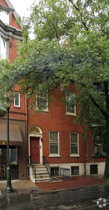 Building Photo - 1135 Spruce St