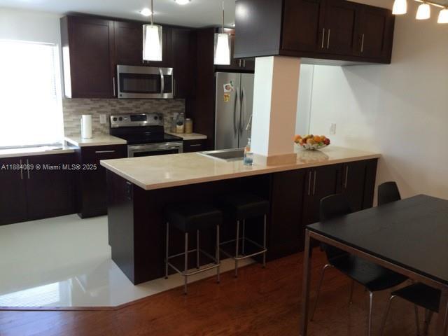 Foto principal - 1075 92nd St
