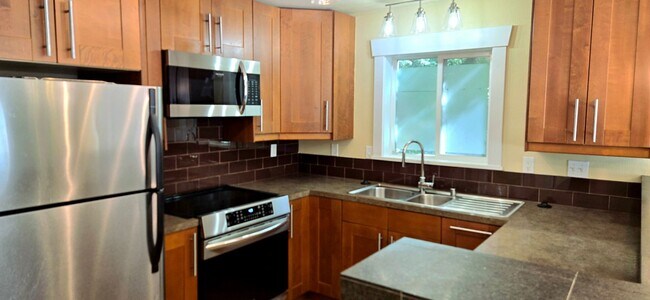 Building Photo - Modern West Seattle Condo | Beautiful Two Bedroom with Private Balcony