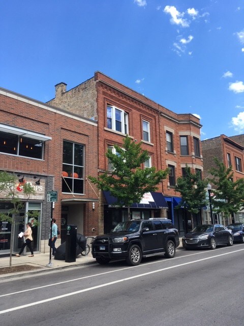 Building Photo - 3341 N Lincoln Ave