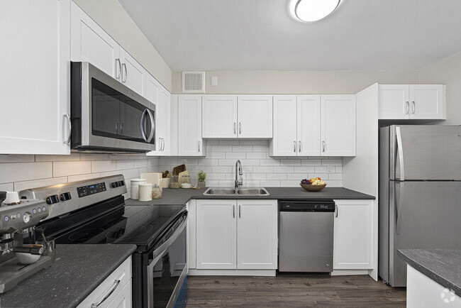 Building Photo - 836 Talwood Dr