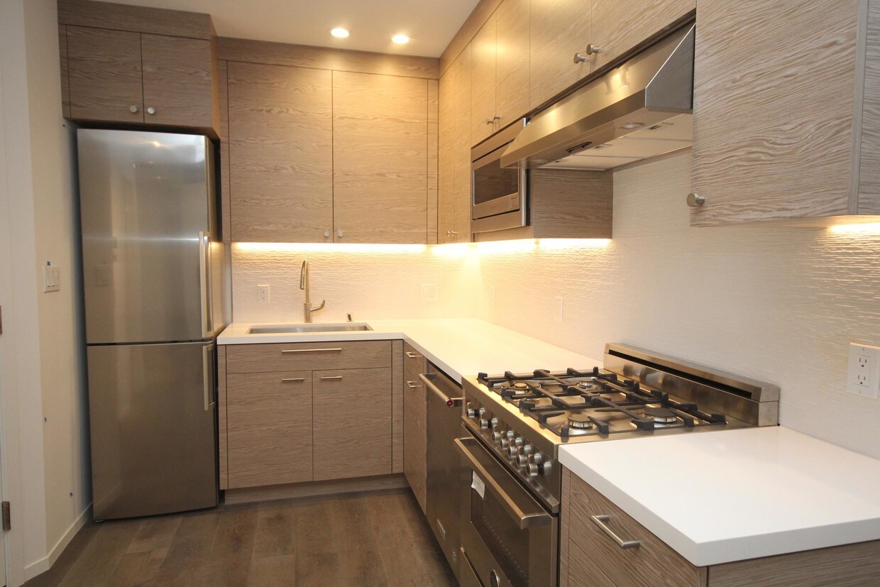 Foto principal - 830 28th Ave