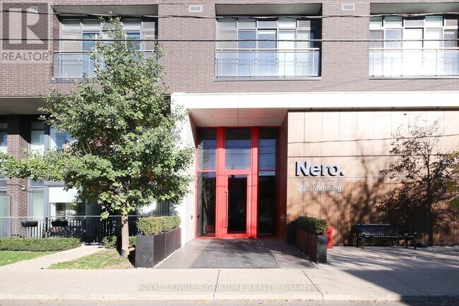 Photo du bâtiment - 205 Manning Ave