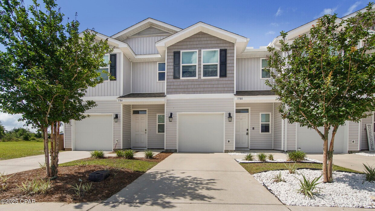 Foto principal - 5780 Callaway Cir