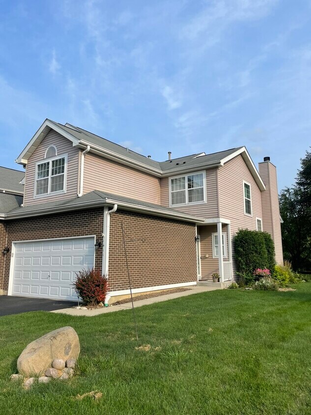 Primary Photo - 1411 Essex St