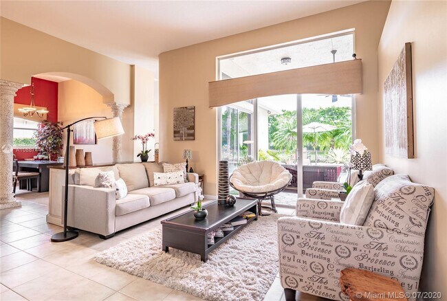 Foto del edificio - 3815 Oak Ridge Cir