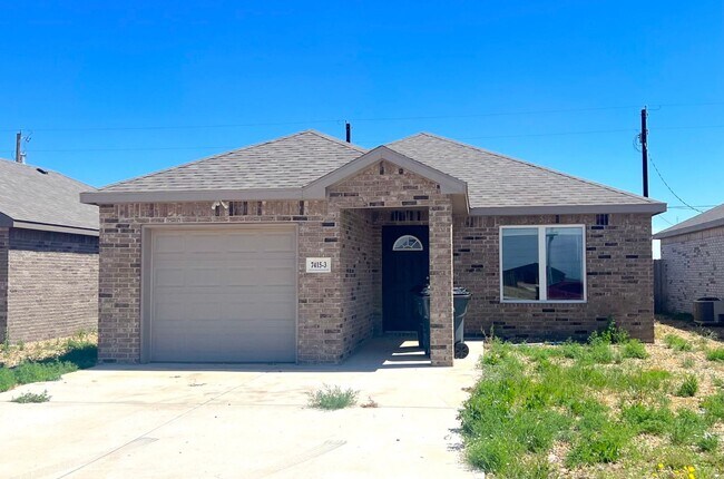 Foto del edificio - 3 Bedroom In Hideaway Estates!