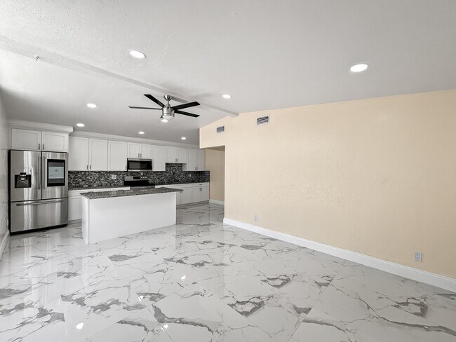 Foto del edificio - 3675 Prudence Dr