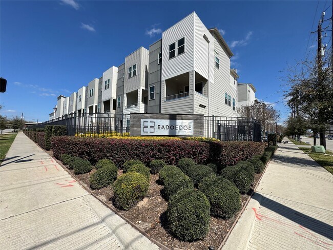 Foto del edificio - 304 Jensen Dr