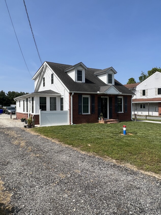 Front - 7019 Church Hill Rd