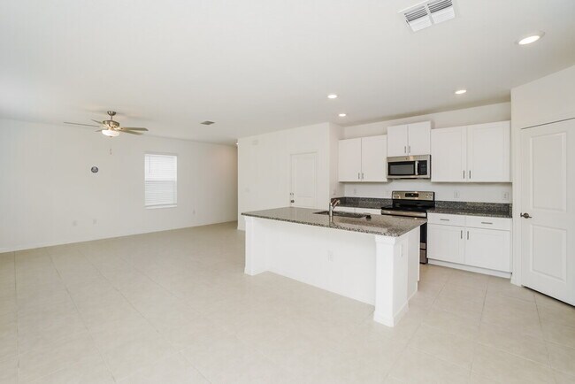 Foto del edificio - 17900 Blissful Stars Dr