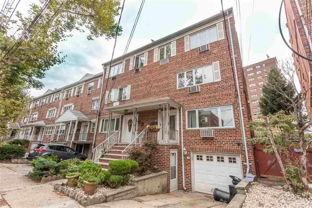Primary Photo - 18 Sunset Ave