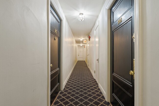 Foto del edificio - 70 E Scott St
