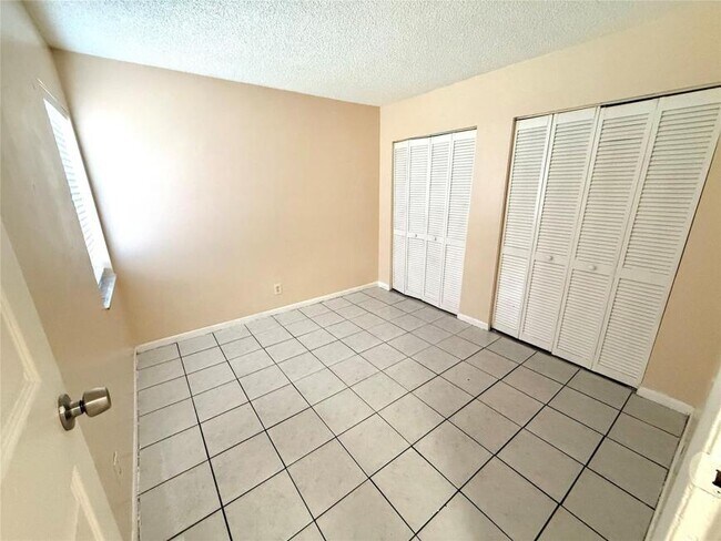 Foto del edificio - 4 bedroom in Miami Gardens FL 33056