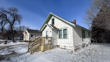 Building Photo - 18 8th Ave NW