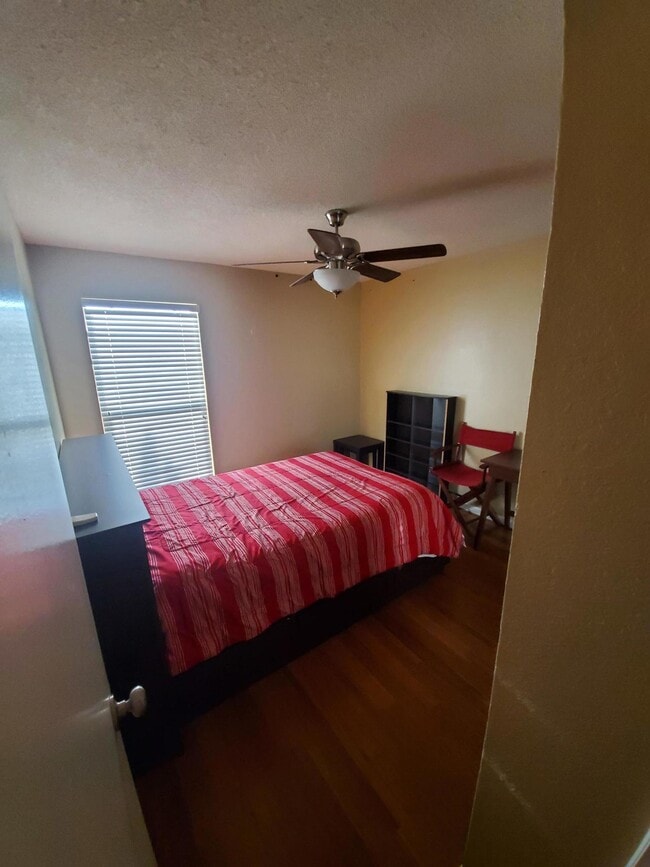 Foto del edificio - 4433 N Stanton St