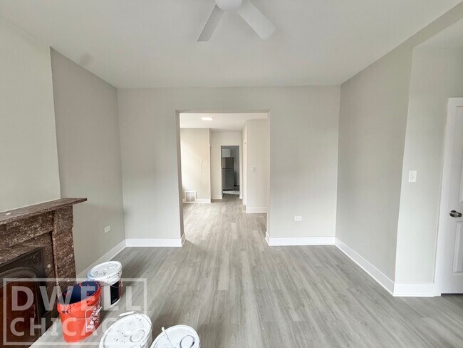 Foto del edificio - 1546 W Walton St