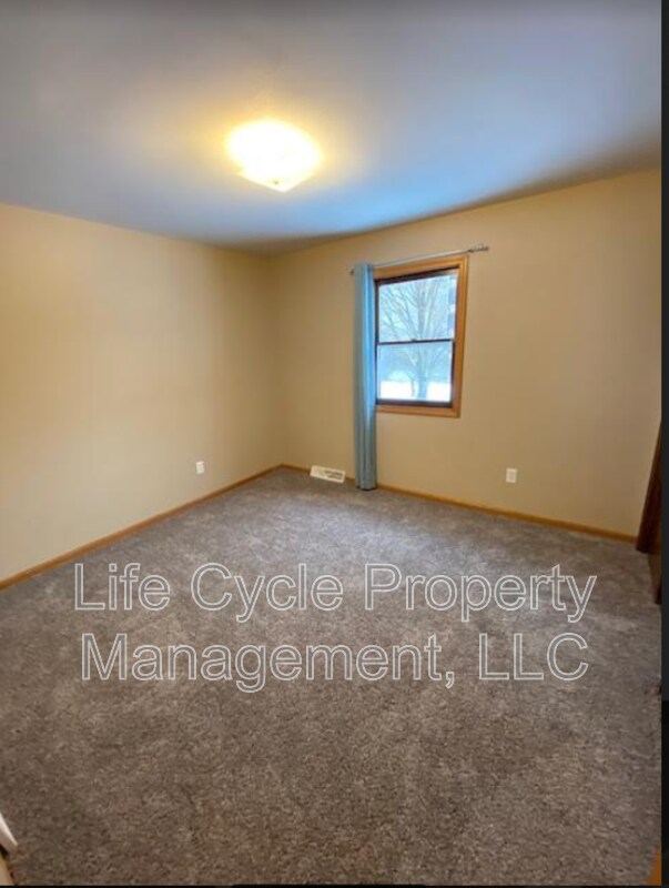 Foto del edificio - 4321 Dawes Ct SE