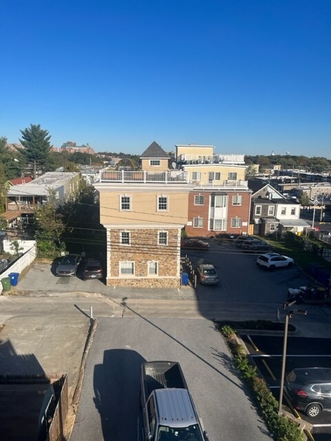 Building Photo - 3621 Roland Ave