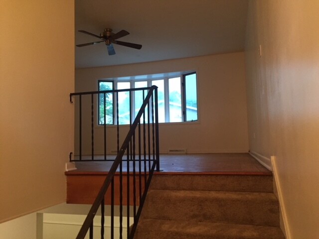 Building Photo - 2030 Alta Vista Dr