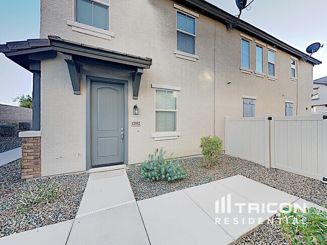 Building Photo - 12552 W Hummingbird Terrace