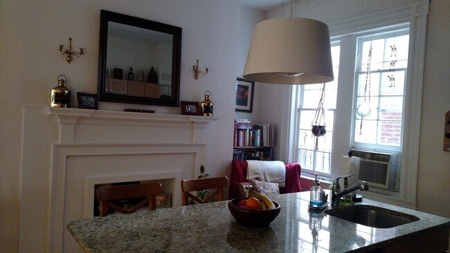Foto del edificio - 324 S Juniper St