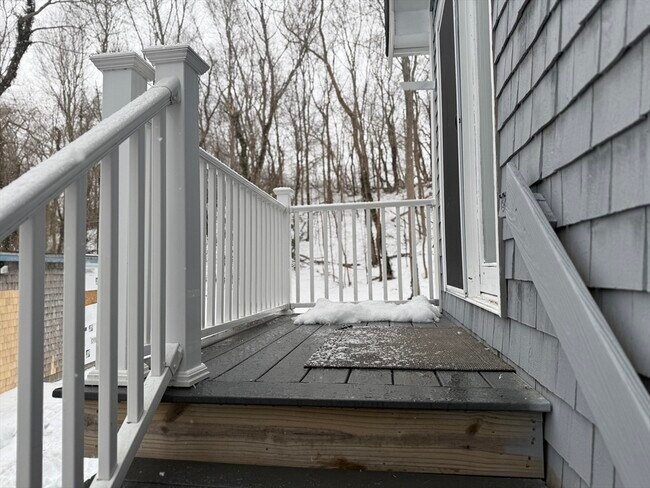 Building Photo - 176 Court St