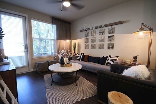 Foto del edificio - 13010 Ridgeline Blvd