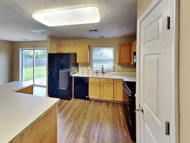 Building Photo - 1271 Chapmans Retreat Dr