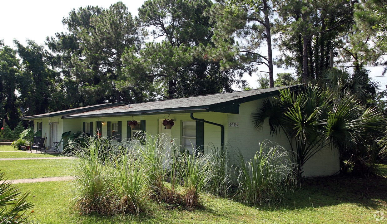 Primary Photo - 546-548 Cove Dr