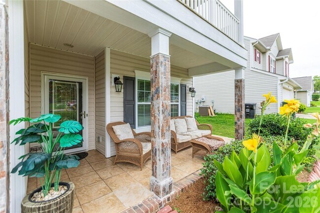 Foto del edificio - 2922 Deep Cove Dr NW