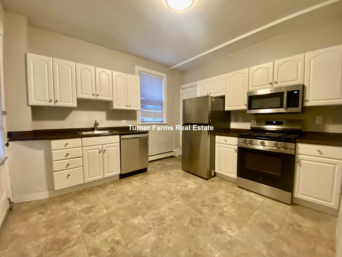 Foto principal - 61 Dana St