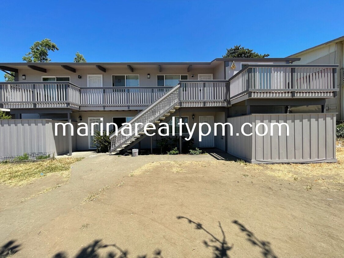 Foto principal - 173 Maher Ct