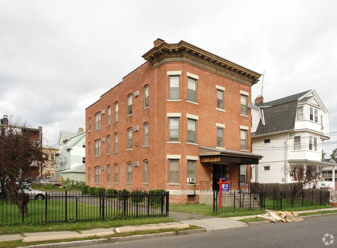 Foto principal - 117 Heath St