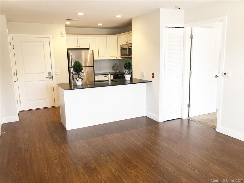 Foto principal - 947 Hope St