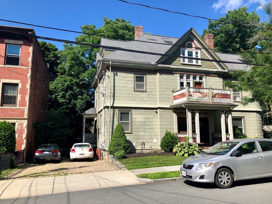 Primary Photo - 139 Winthrop Rd