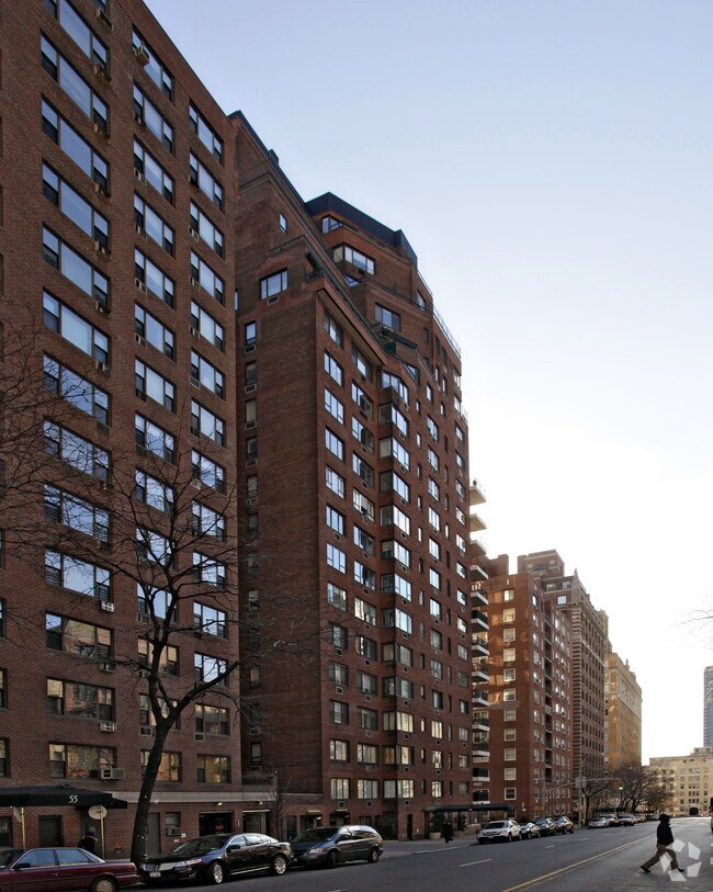 Foto principal - 45 East End Ave