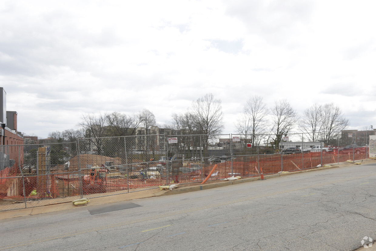 Building Photo - Markley Place