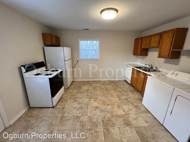 Foto del edificio - 3 br, 1 bath House - 5011 LANSING DRIVE